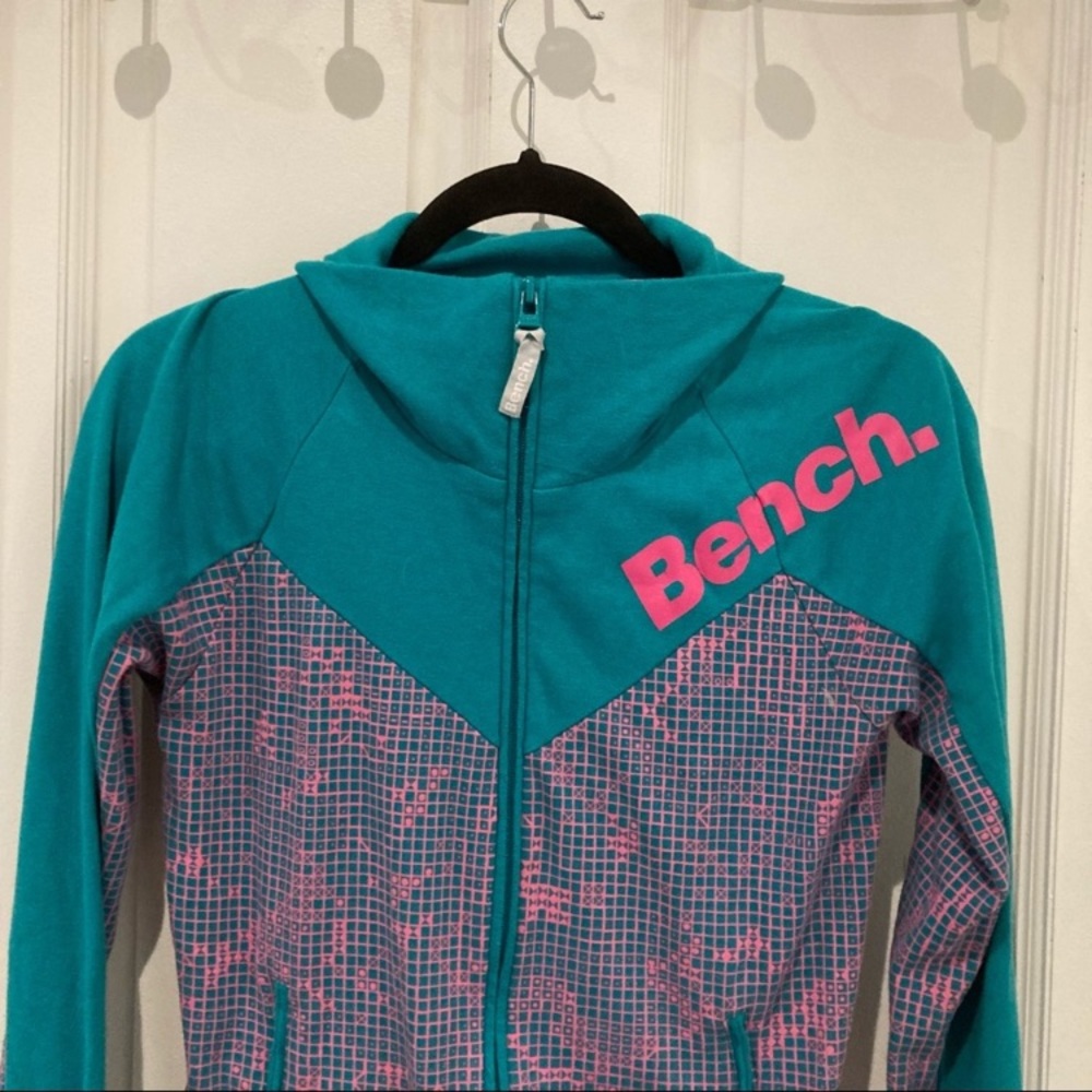 Bench Jacket - Picture 2 of 7